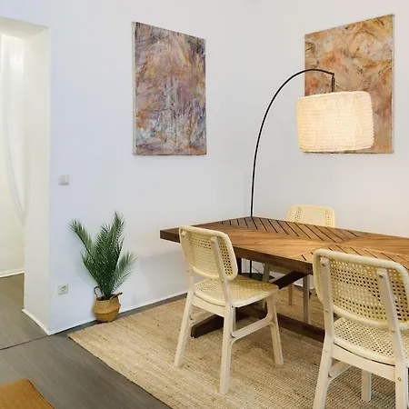 Apartment Artsy In Friedrichshain *